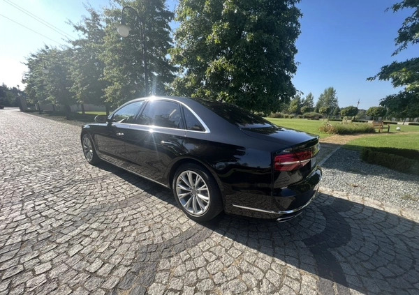 Audi A8 cena 153750 przebieg: 245000, rok produkcji 2017 z Poznań małe 172